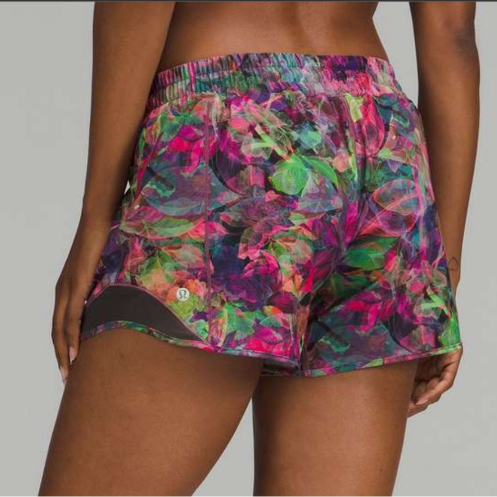 Lululemon Hotty Hot Low-Rise Lined Short 4" Vivid Floral Tone Multi